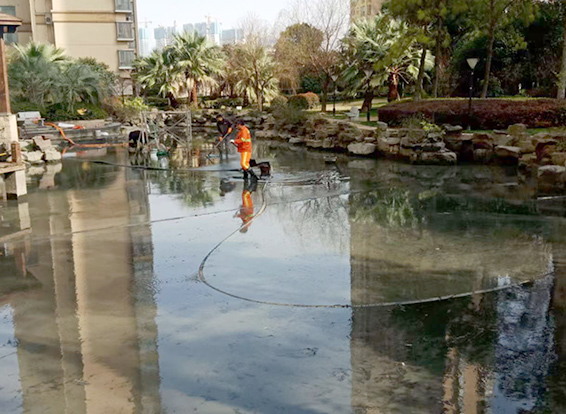 阳东景观池淤泥清理